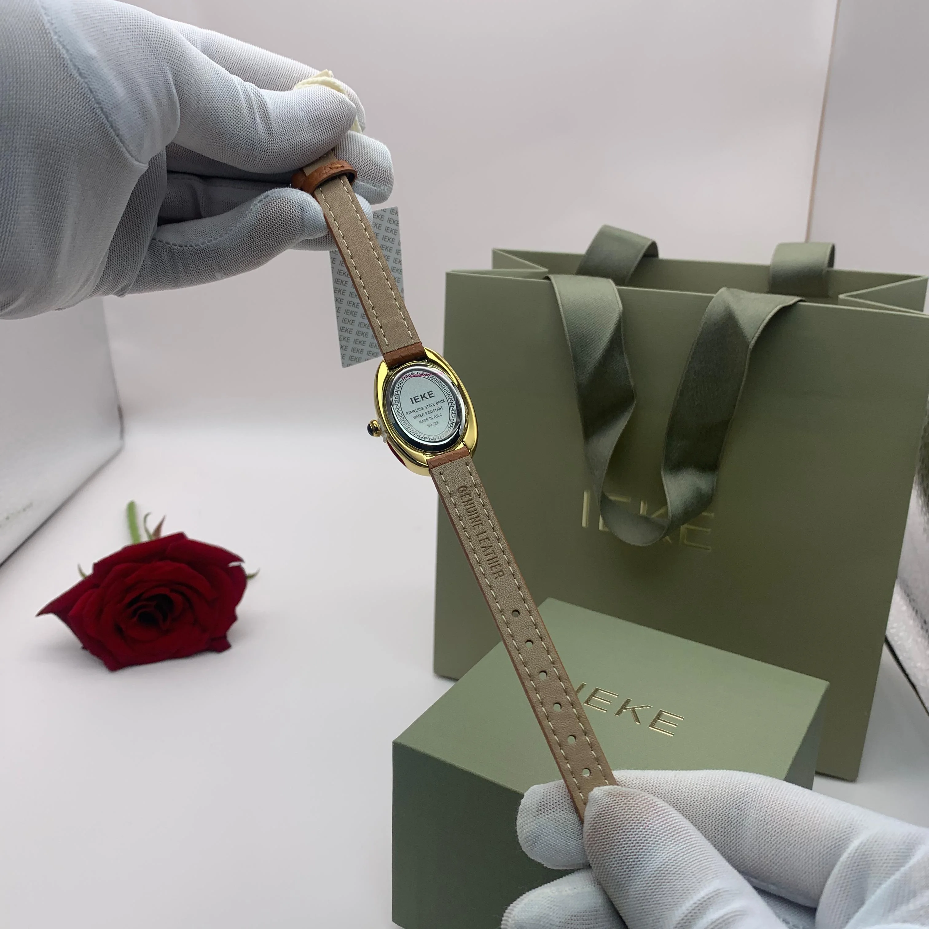 Montres Cuir IEKE
