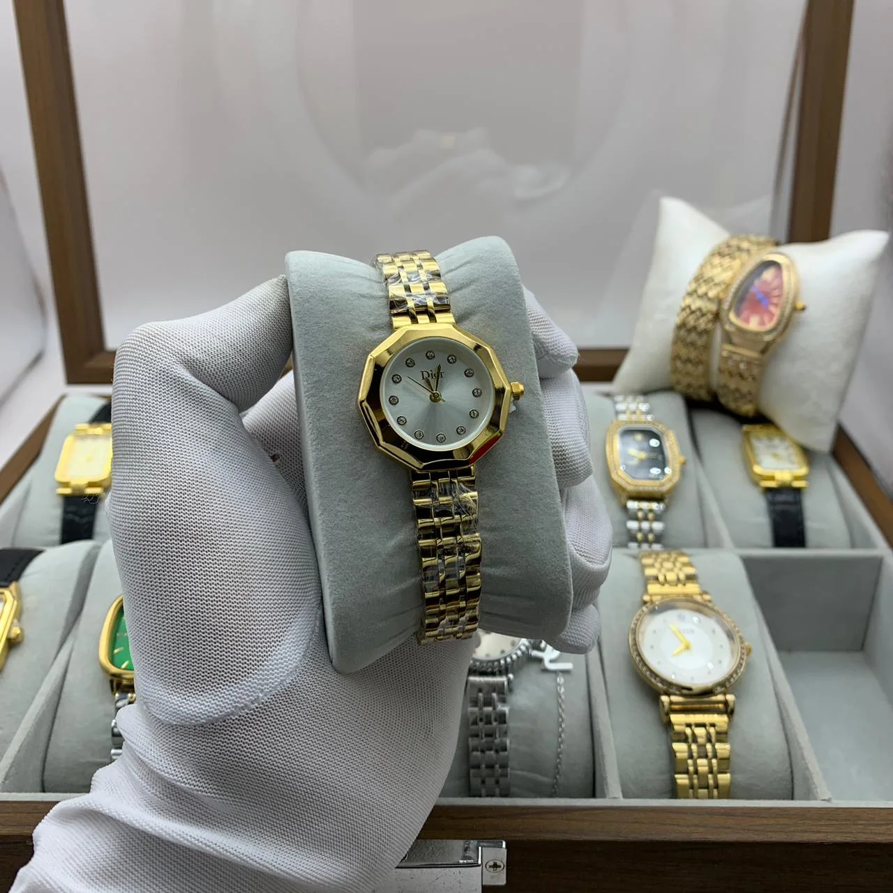DIOR D/B