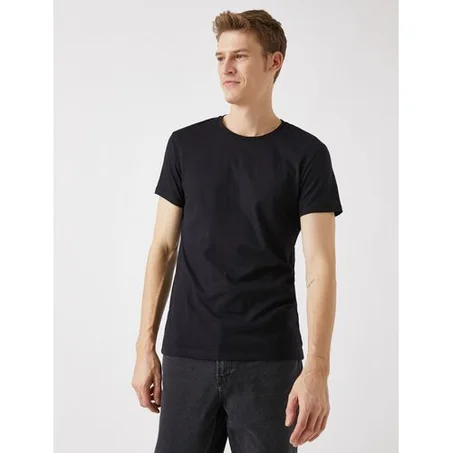 تيشيورت صيفي أنيق أسود. 2021