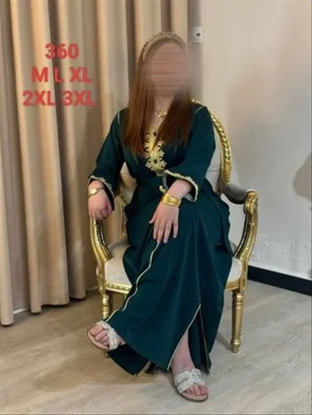 الفساتين و الحجابات