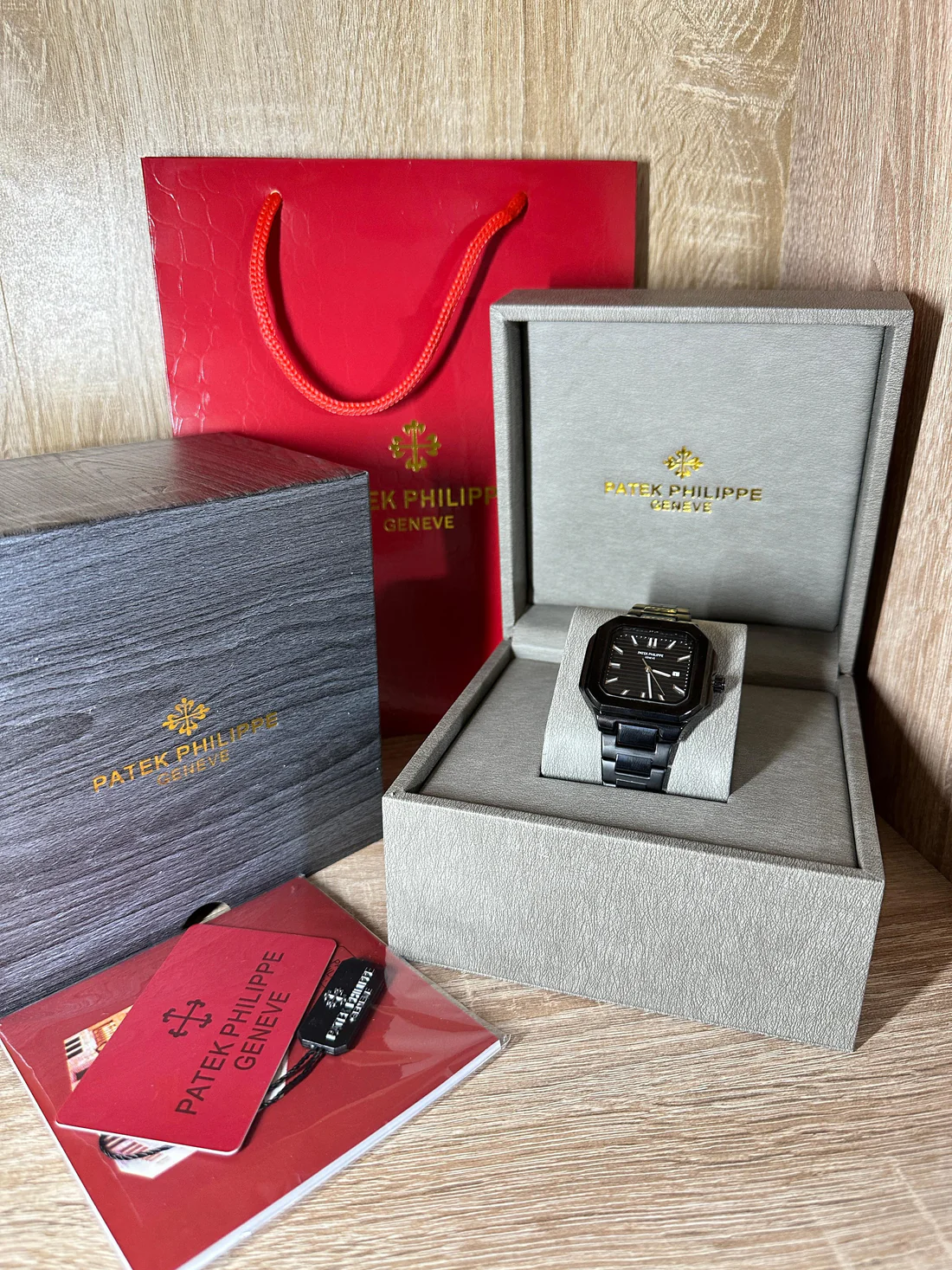 PATEK CARRÉ ACIER HOMMES COFFRET