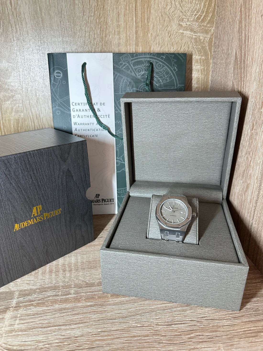 AUDEMARS PIGUET HOMMES COFFRET
