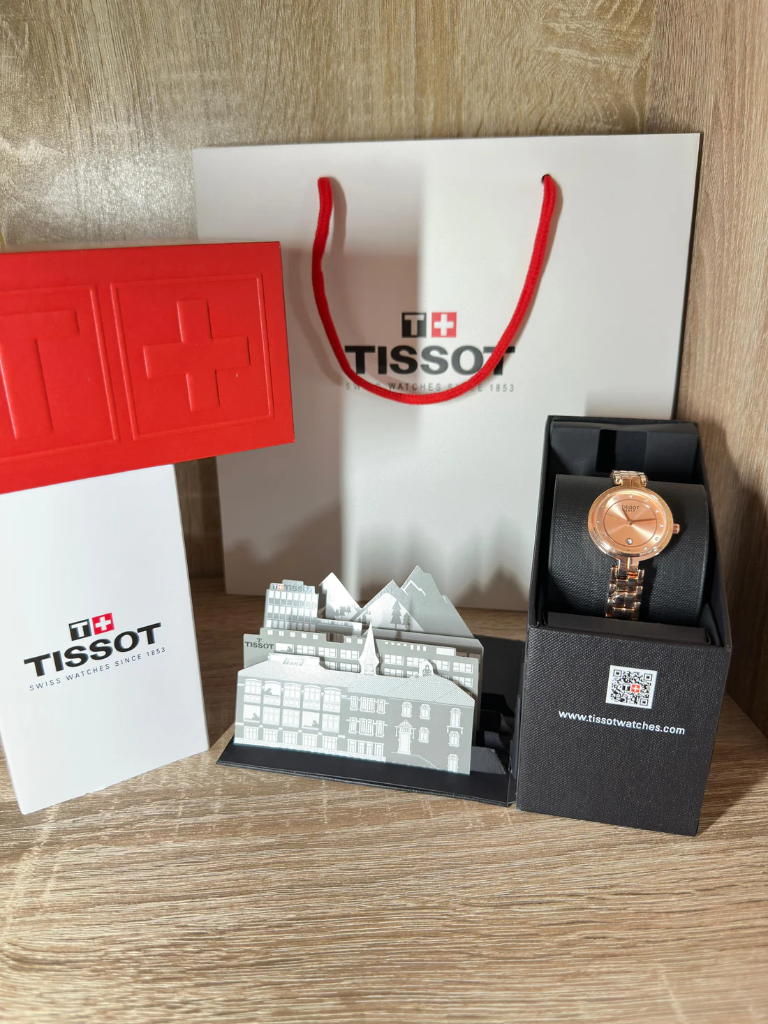 TISSOT FEMMES 2025 COFFRET