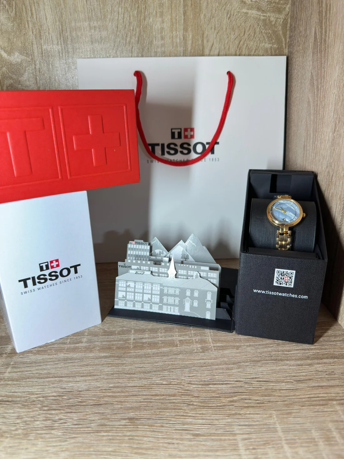 TISSOT FEMMES 2025 COFFRET