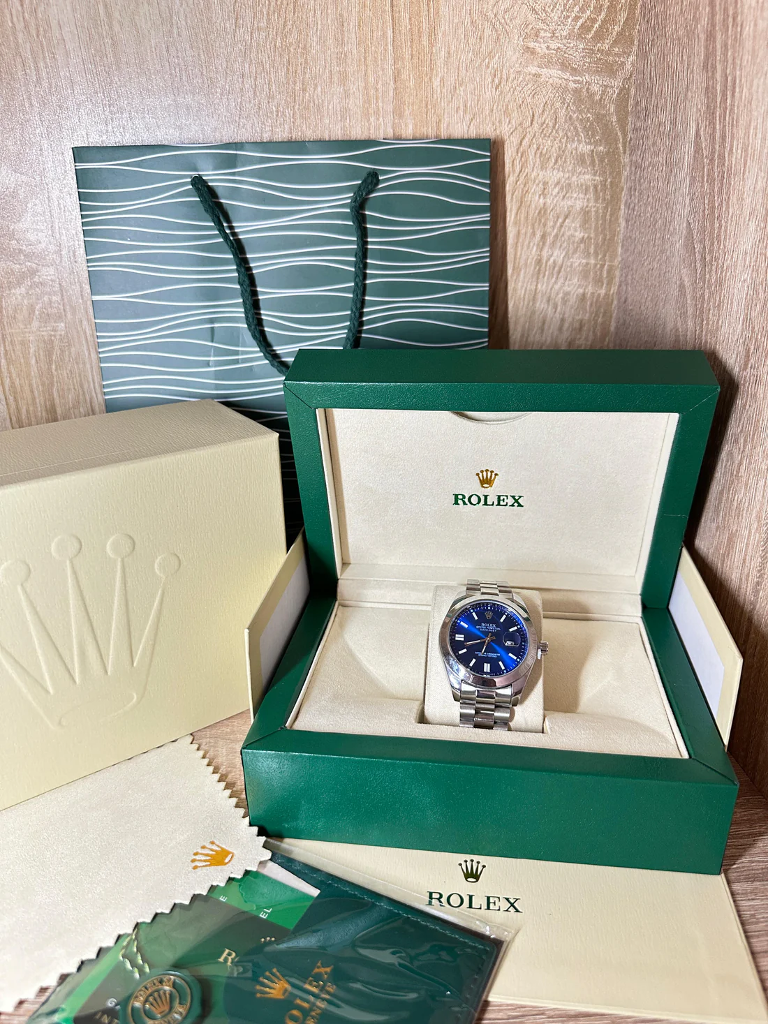 ROLEX DATEJUST BLEU 2025 COFFRET
