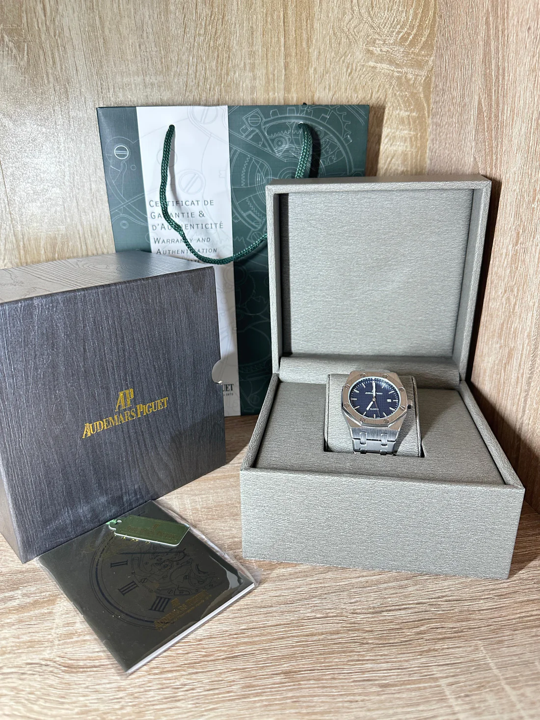 AUDEMARS PIGUET HOMMES COFFRET