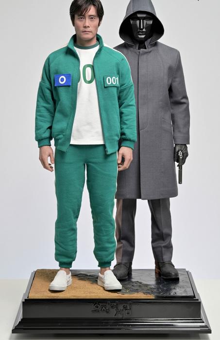 Squid Game Cosplay: Front Man & Player 001 Outfit Combo