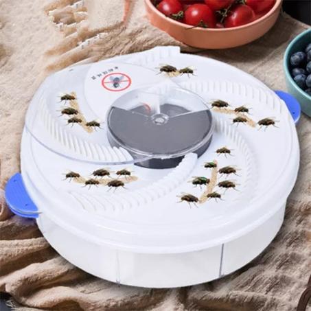 Revolving Electronic Fly Trap