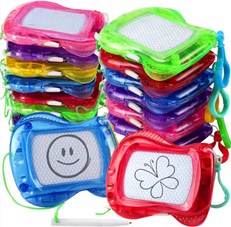 ZQX367 لعبة تعليمية يدوية الصنع 2024 لعبة حقيبة ظهر سلسلة مفاتيح لوحة رسم مغناطيسية صغيرة لعبة للأطفال