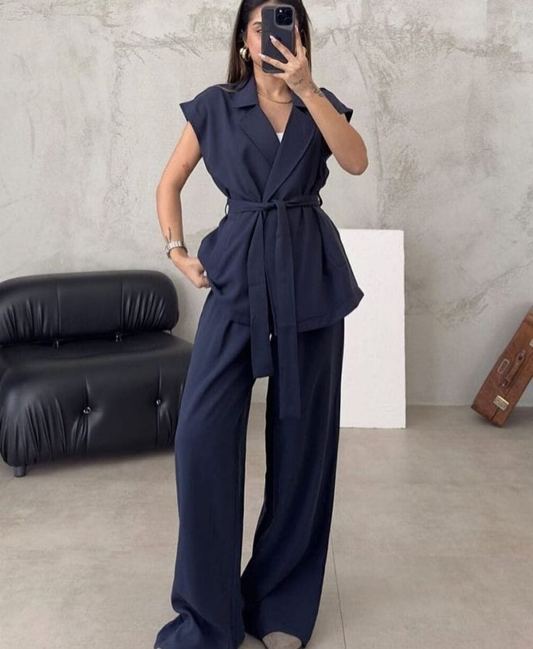 Ensemble sans manches avec ceinture et pantalon large