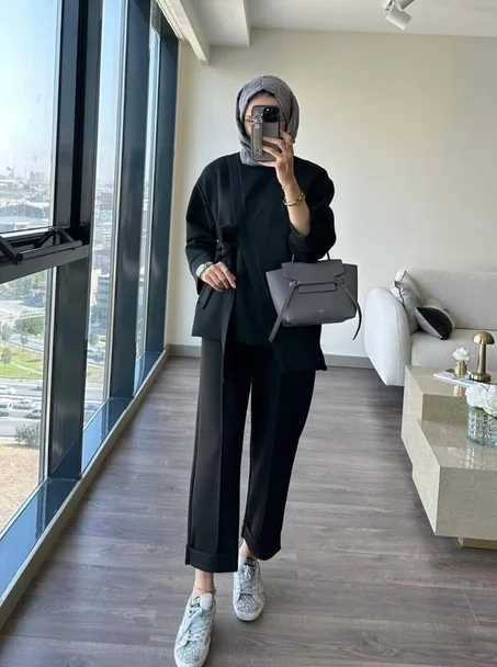 ✨ طقم أنيق وعصري ✨