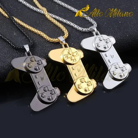 Collier avec pendentif de manette