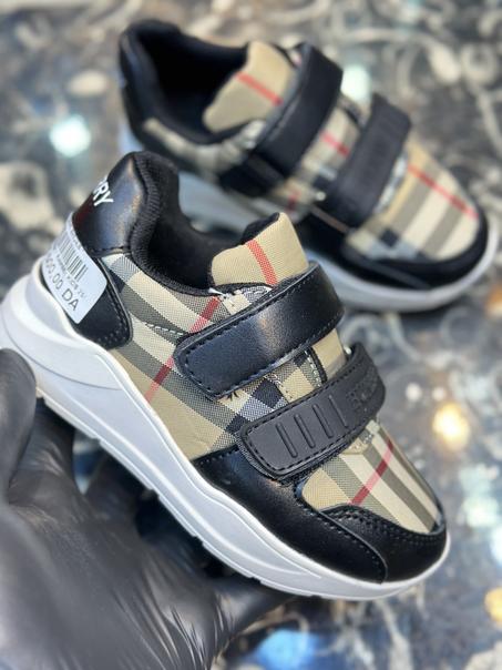 ✅Basket Burberry ✅Good Quality 💪🏻Pour Enfants 👍💵⚡️🛍️