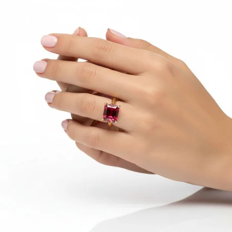 The Crimson Radiance Ring