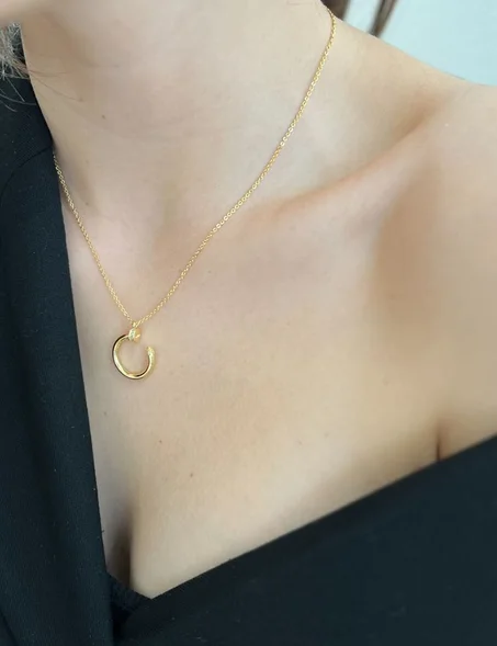Clou  Necklace