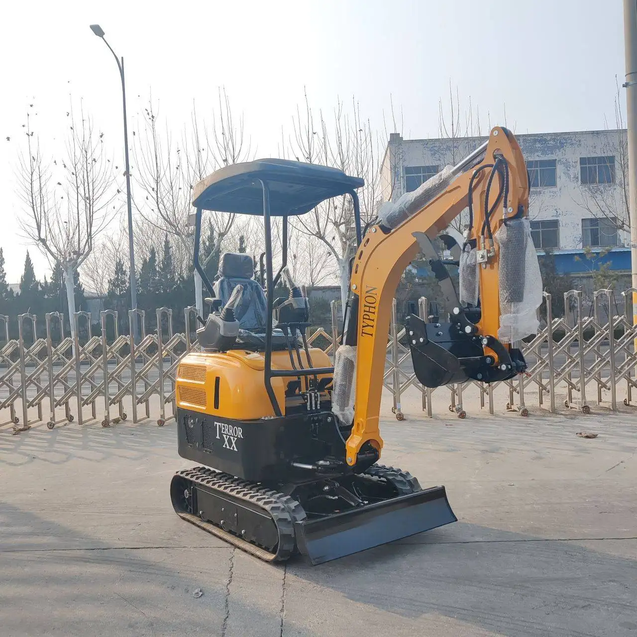 2025 4,000 lb TYPHON TERROR XX Mini Excavator Rubber Track with Kubota D902 Diesel Engine USA