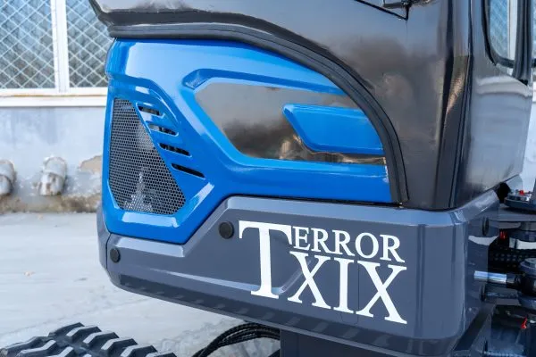 TYPHON TERROR XIX Prestige Cabin Mini Excavator 4200lbs 20.4 HP Kubota D902 with Boom Swing, Retractable Tracks