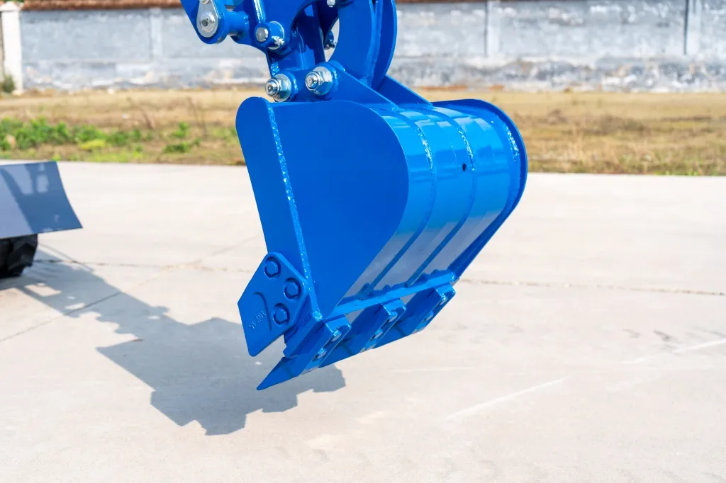 TYPHON TERROR XIX STORM Mini Excavator – 4000lbs Trench Digger with Boom Swing, Canopy, Retractable Tracks