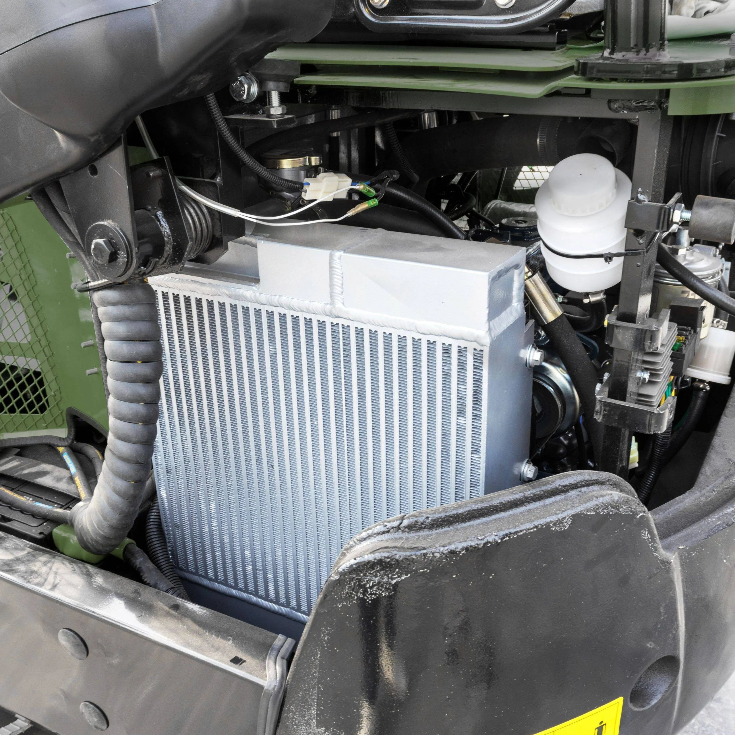 2025 4000 lb Typhon Terror XVIII Mini Excavator Rubber Track with Kubota Diesel Engine USA