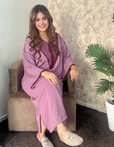 قفطان مغربي فاخر للأعياد والمناسبات زهري داكن