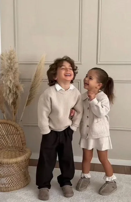 أزياء الطفال