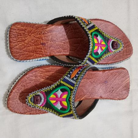 صباعيات نسائية أمازيغية مطروزة, التوصيل مجاني.