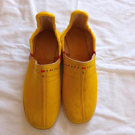 بلغة جلد طبيعي عادية لون أصفر للرجال ممتازة التوصيل بالمجان