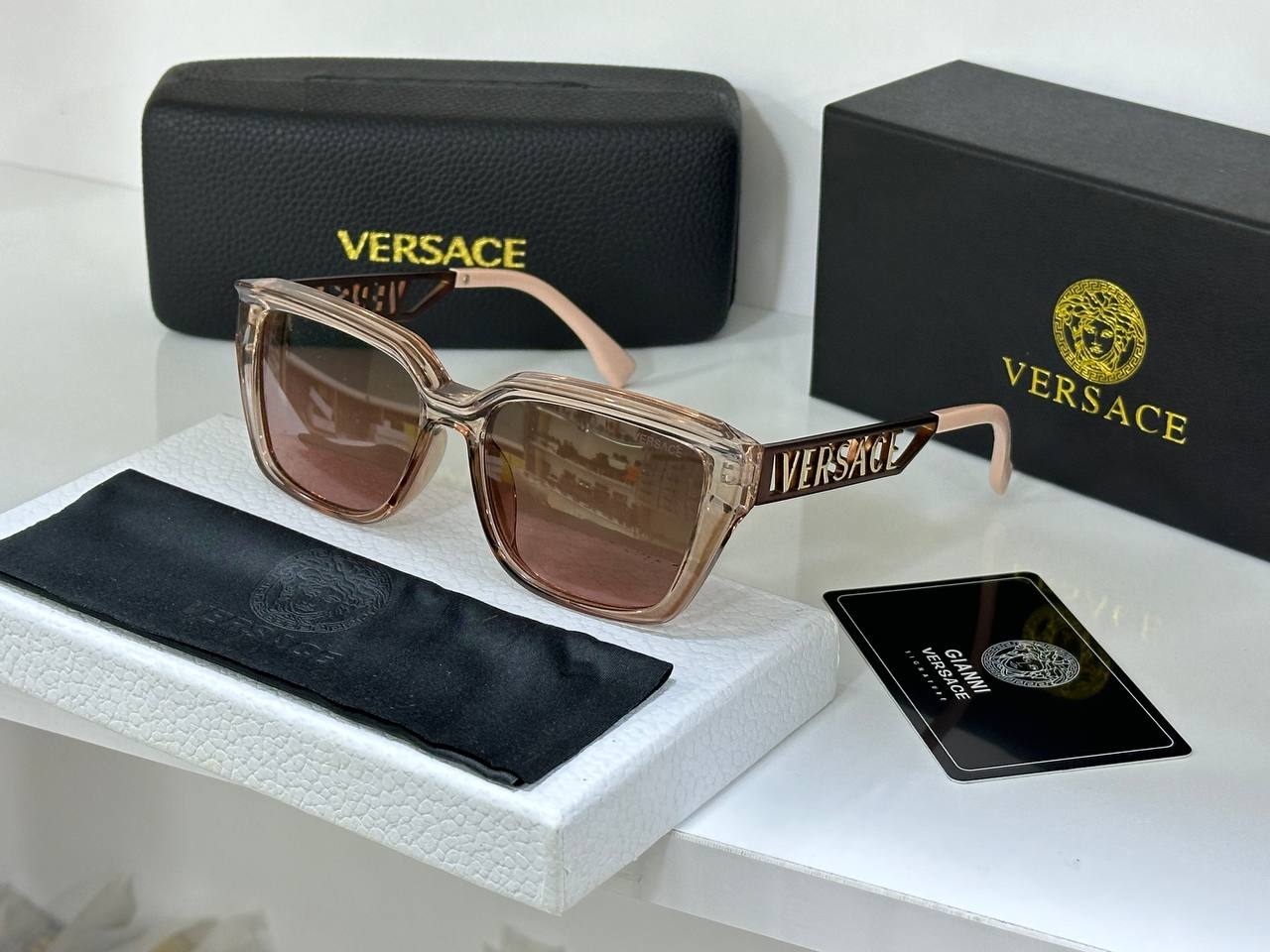 نظارات شمسية نسائيةversace1