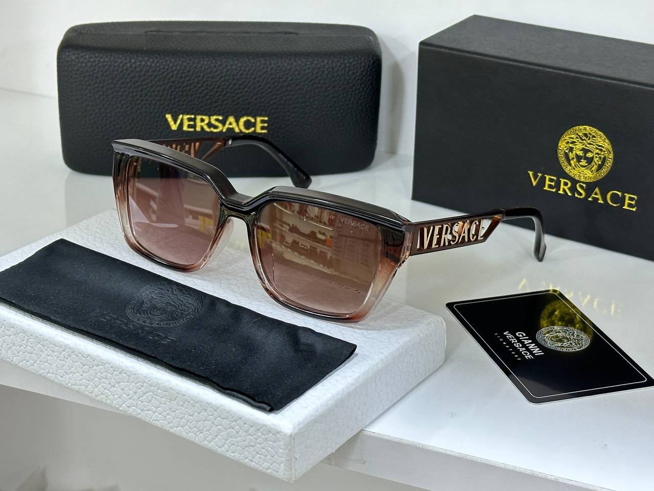 نظارات شمسية نسائيةversace1