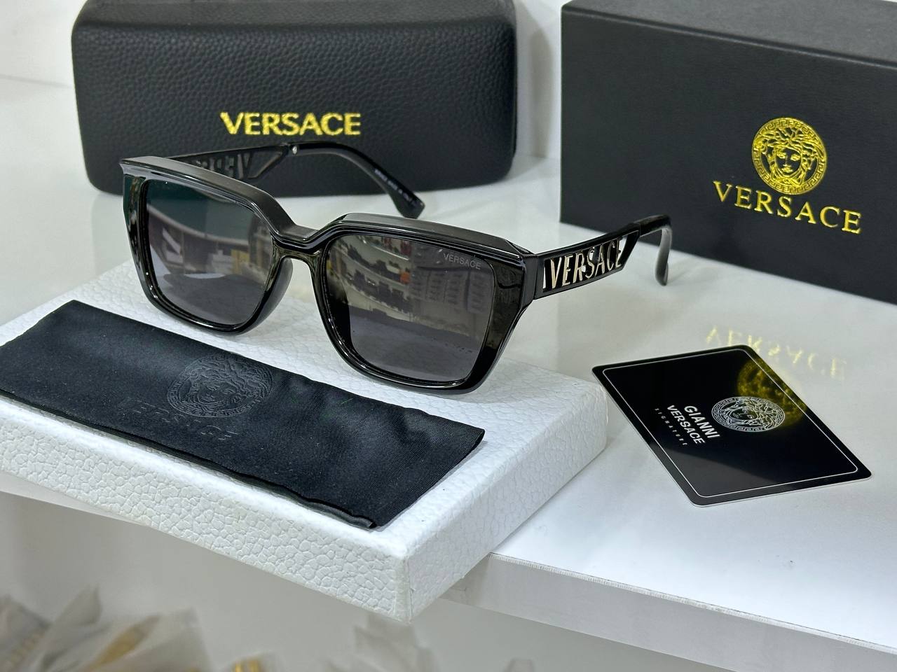 نظارات شمسية نسائيةversace1
