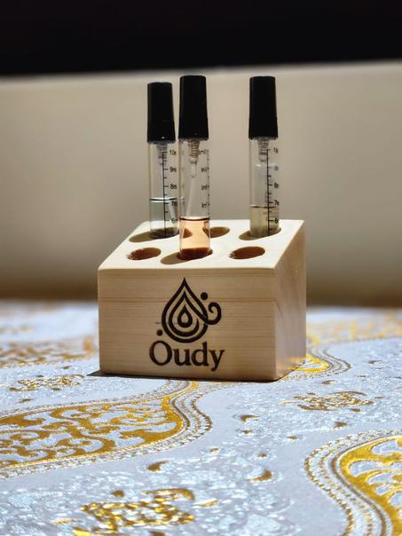 OUDY ACCESSORIES™ Original Support pour décants de parfum (6 decantes)
