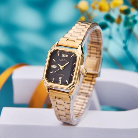 ساعة نسائية كاسيوجذابة وأنيقة
