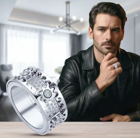 Rotatable gear jewelry ring
