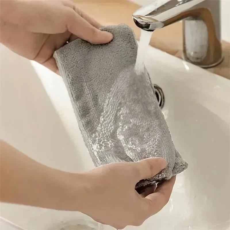 ممسحة الغبار المرنة