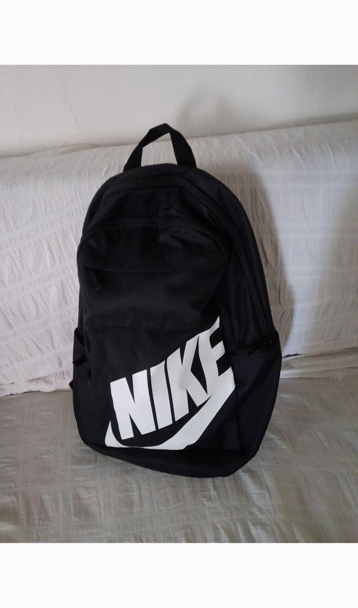 sac nike  ✨ 🖤🤍