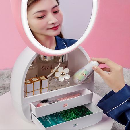 منظم أدوات التجميل مع مرآة بمصباح LED