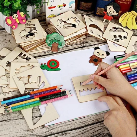 خمسون قطعة مختلفة من قوالب الرسم الخشبية ب18 دينار +🎁🎁هديتين