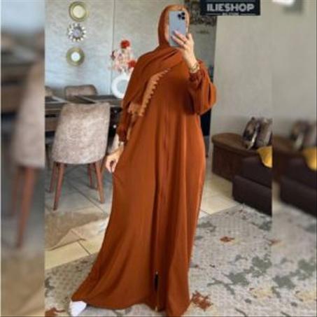 عباية  دات مظهراً أنيقاً ومحتشماً في آن واحد.