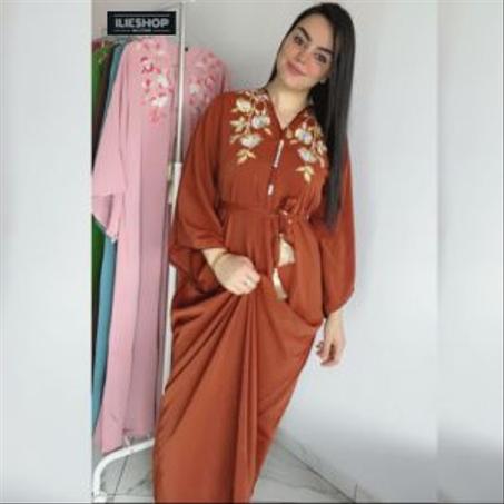 قندورة دات مظهراً أنيقاً