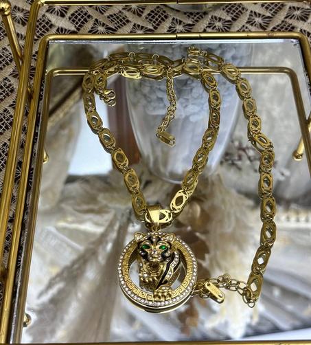 طقم الأنــــــاقة