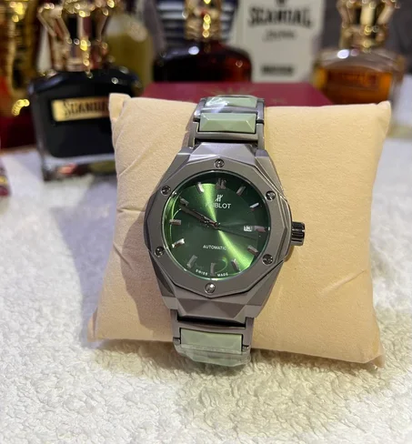 Hublot Big Bang style watches featuring