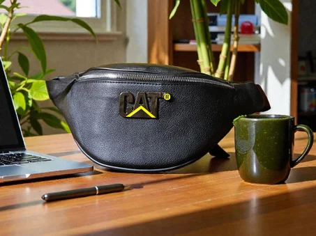 شنطة وسط وكروس مستوردة ماركة كات CAT