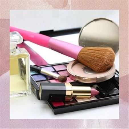 معدات تجميل