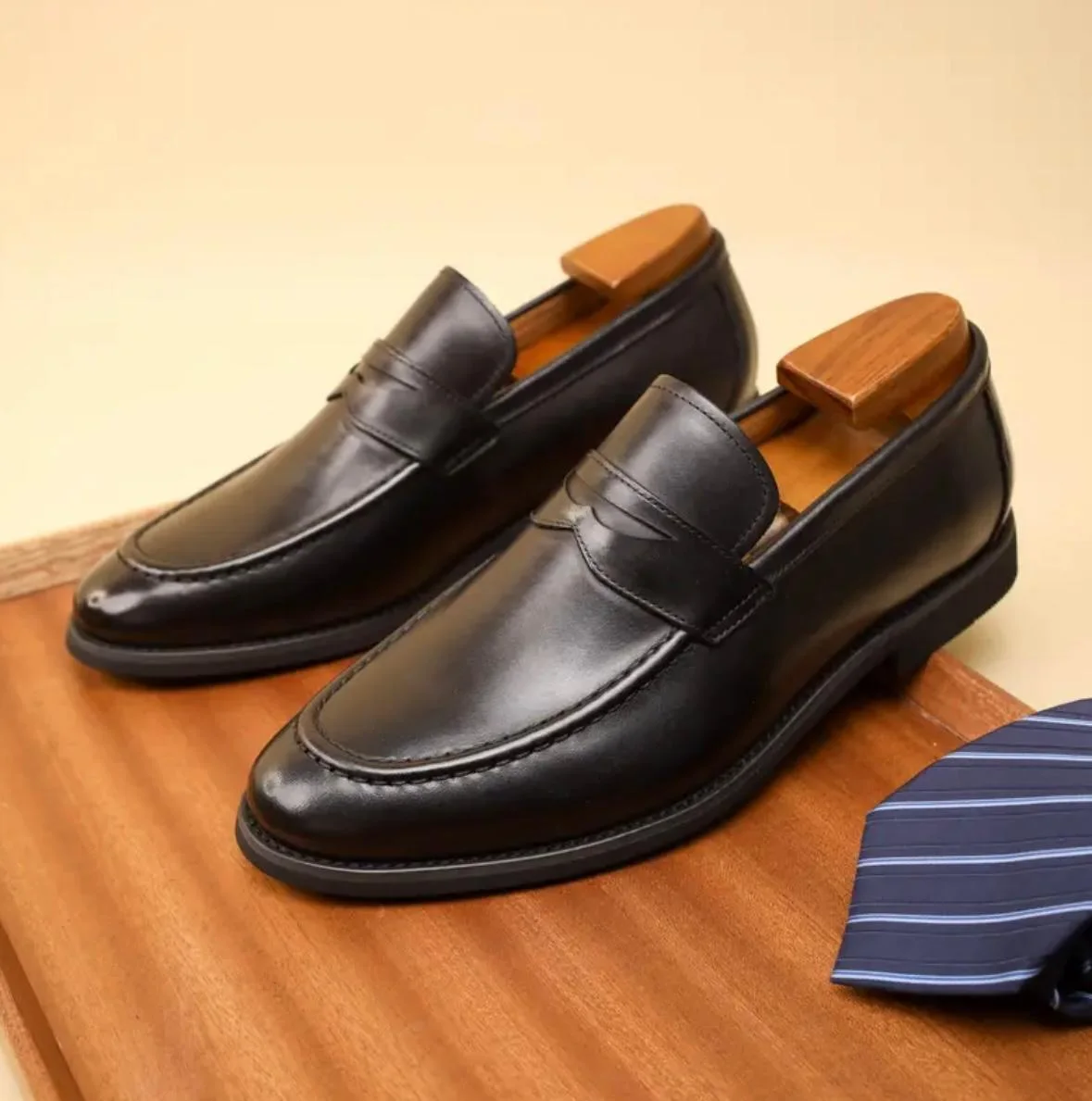 Chaussure noir  classic 100% Cuir