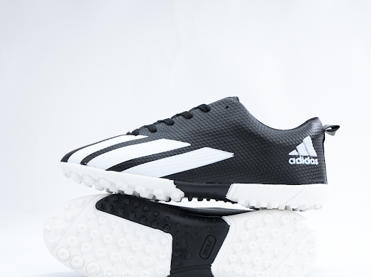 حذاء ADIDAS ترتان نعل مستورد