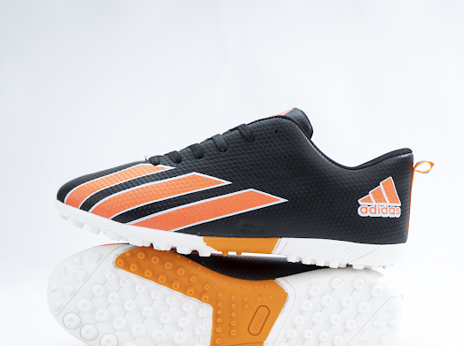 حذاء ADIDAS ترتان نعل مستورد