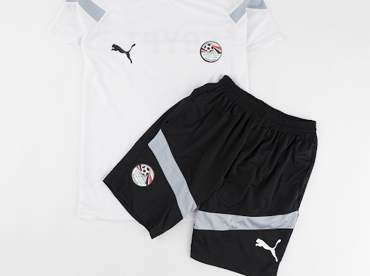 ترنج المنتخب شورت وتيشرت