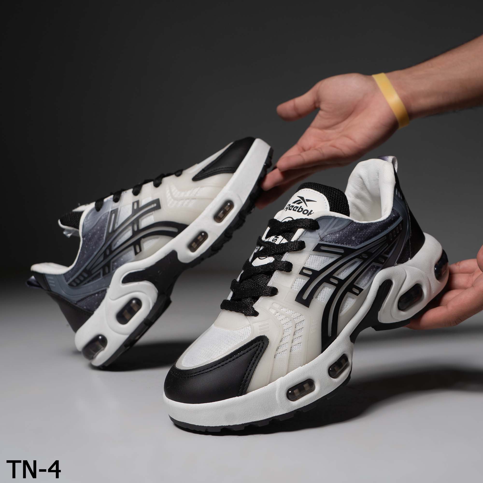 reebok tn