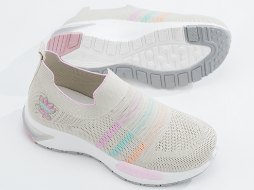 adidas. بدون رباط