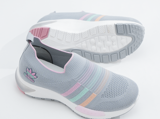 adidas. بدون رباط